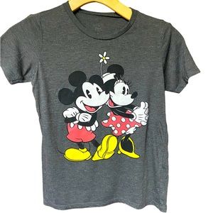 🌿🛍️Disney Mickey & Minnie Mouse T-shirt size S vintage style